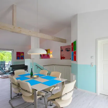 Ruegen-beach-house-haus-palstek *