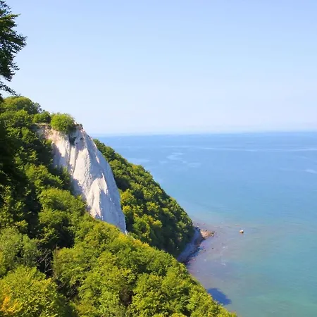 Ruegen-beach-house-haus-palstek Feriehus