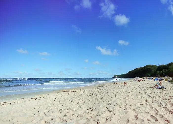 Ruegen-beach-house-haus-palstek * Goehren (Ruegen)